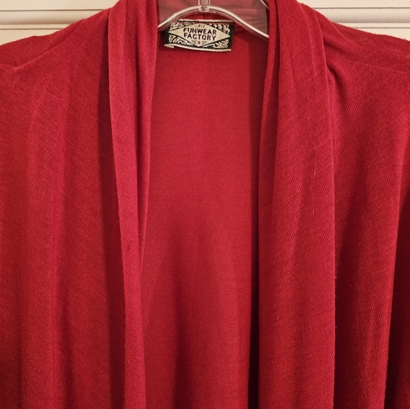 Red shrug m/l - Picture 2 of 5